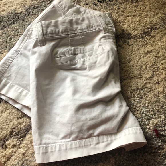 Old Navy White Shorts - Picture 2 of 4